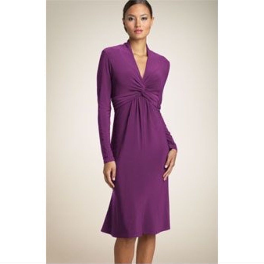 ✨ New York & Company Twist Long Sleeve Dress✨